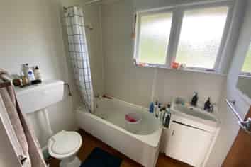 2/13 Alcock Street, Mount Wellington