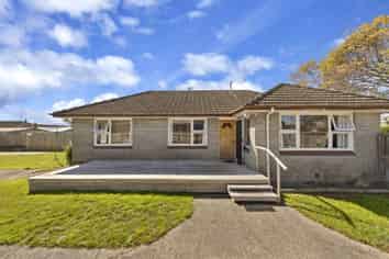 32 Carters Road, Aranui