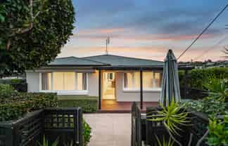 44 Peter Terrace, Castor Bay