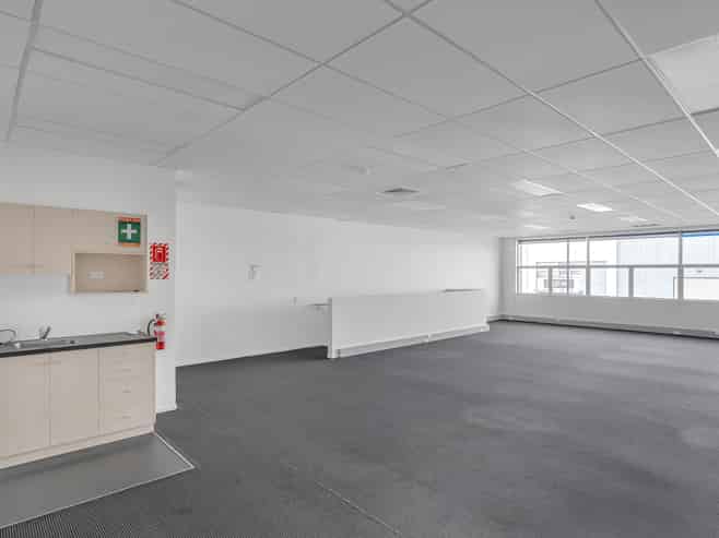 Modern Office in Cavendish Business Park