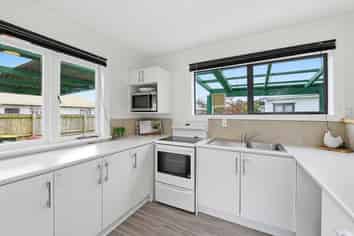 13 Victory Road, Fairy Springs