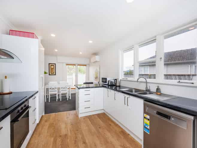 6 Esk Street, Roslyn