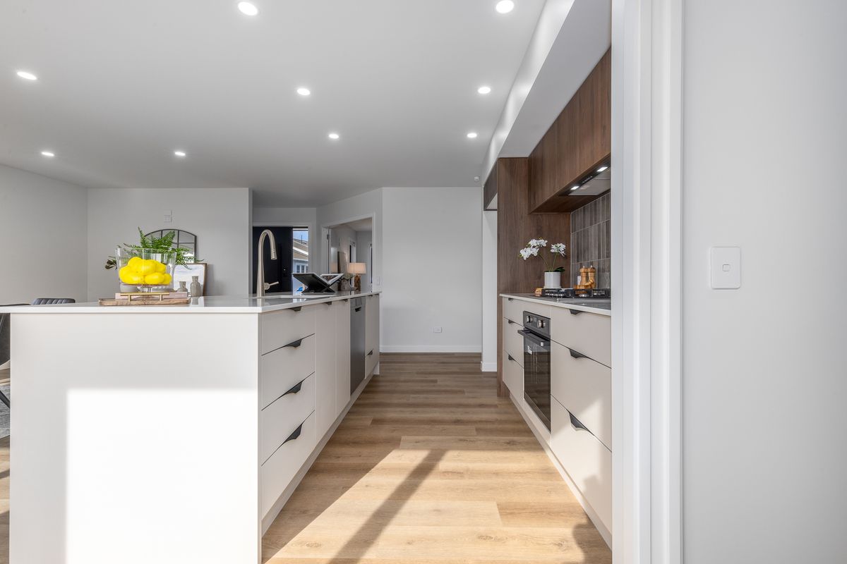 Brand New High-Spec Home - Move-In Ready - Mehr