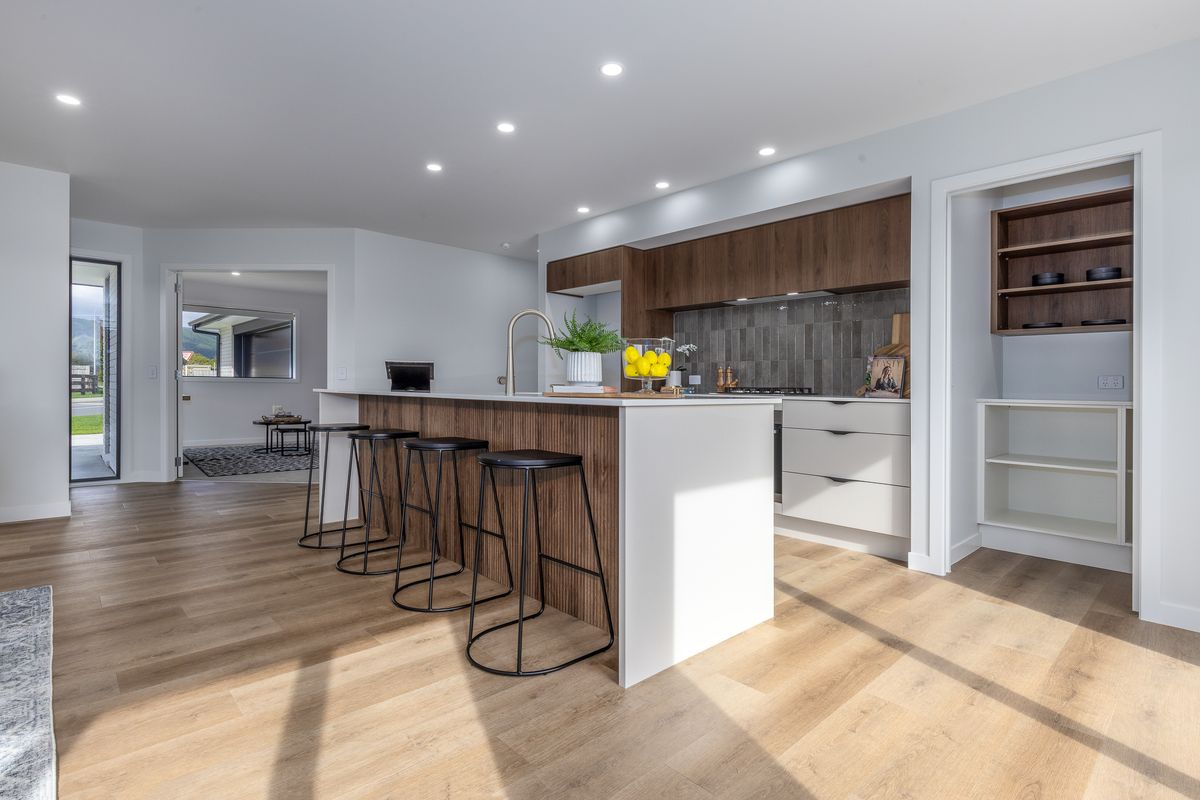 Brand New High-Spec Home - Move-In Ready - Ansicht 4