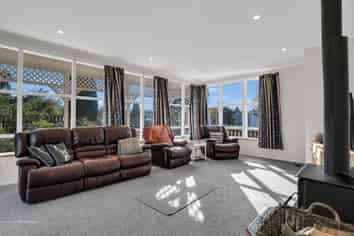 6 Martin Close, Karitane