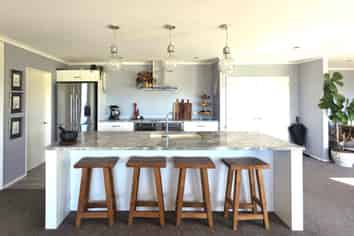 1227 Oxford Road, Cust