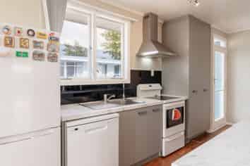 8 Sunrise Avenue, Owhata