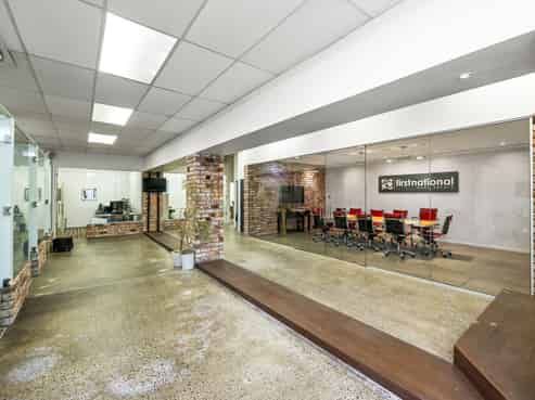 City fringe freehold - income with upside