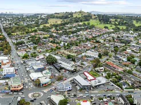 City fringe freehold - income with upside