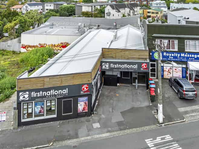 City fringe freehold - income with upside