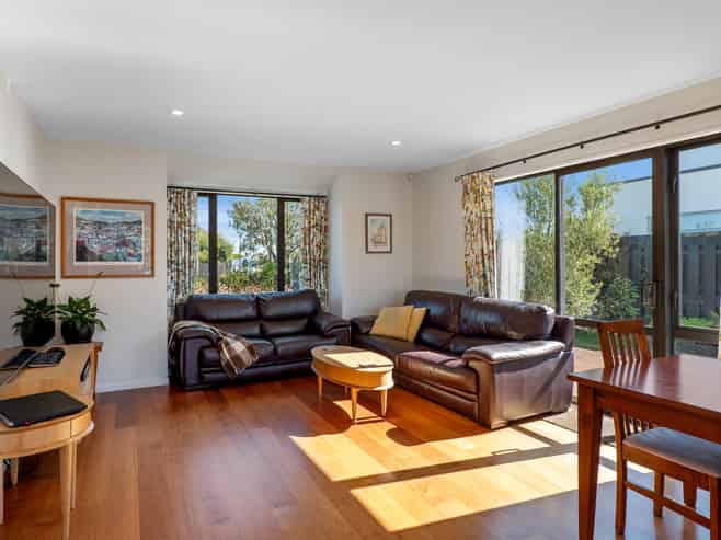 550 Bower Avenue, Parklands