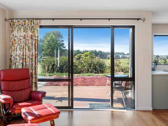 550 Bower Avenue, Parklands