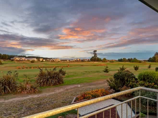 550 Bower Avenue, Parklands