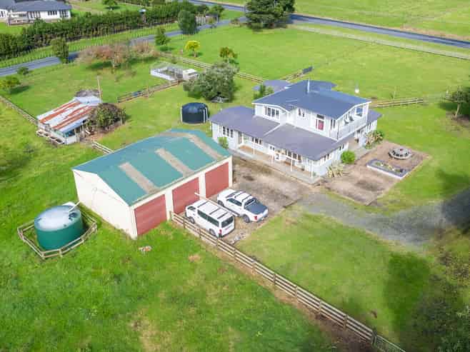 1975 Orini Road, Whitikahu