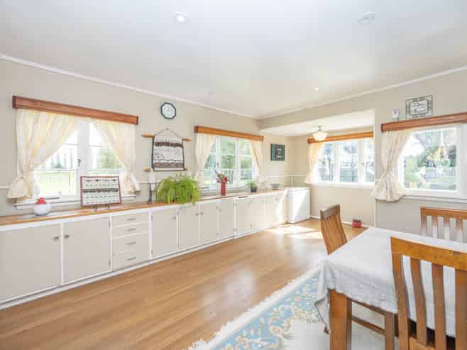 1975 Orini Road, Whitikahu