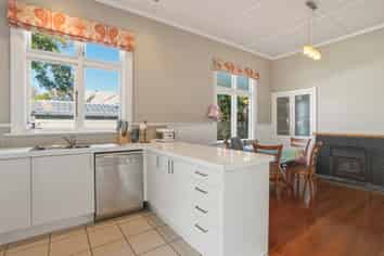 185 Kenmure Road, Kenmure