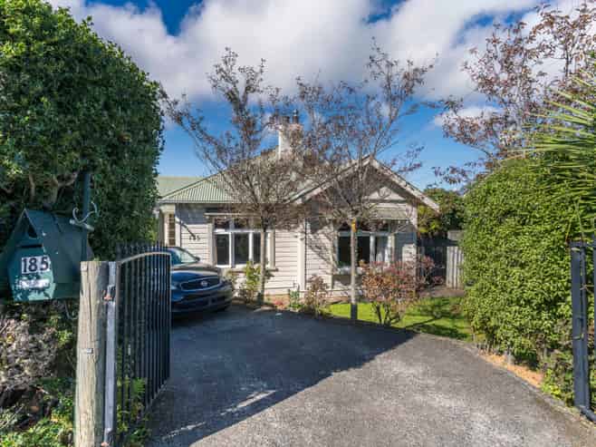 185 Kenmure Road, Kenmure