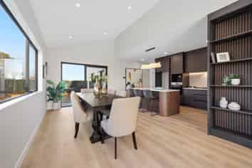 15 Kakano Street, Clevedon