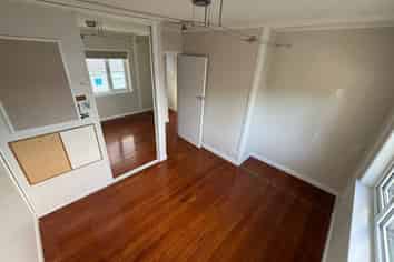 Auckland - Address withheld