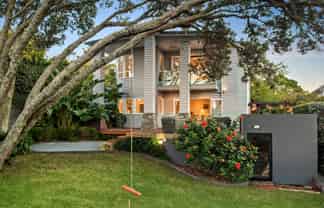 5 Aotearoa Terrace, Murrays Bay