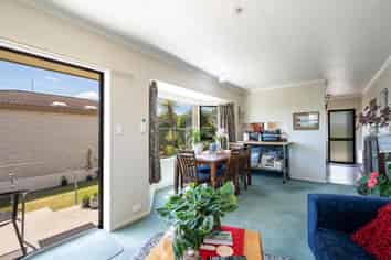 2/14 Marsden Road, Stoke