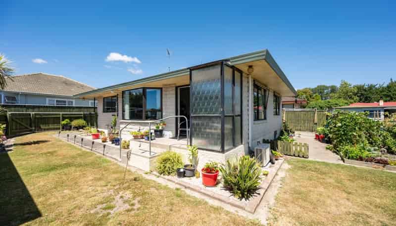 2/14 Marsden Road, Stoke