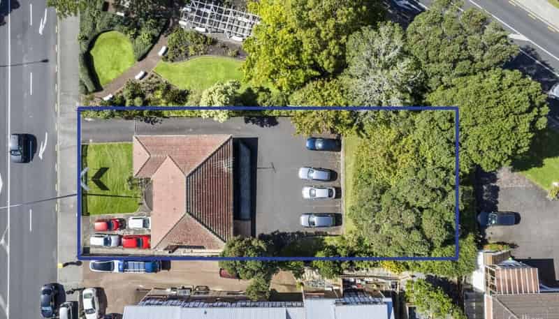535  Mount Albert Road , Three Kings