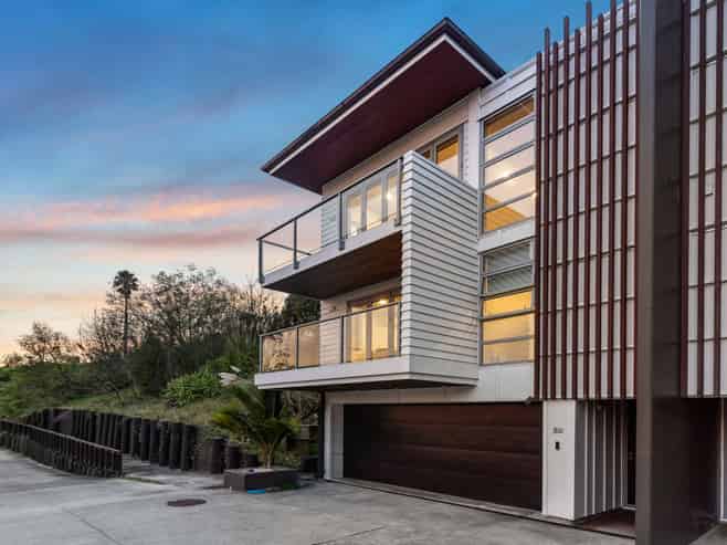 8D Huka Road, Birkenhead