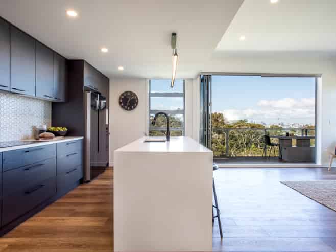 8D Huka Road, Birkenhead