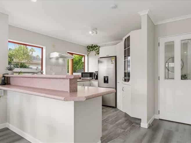 8 Monterey Key, Papamoa Beach