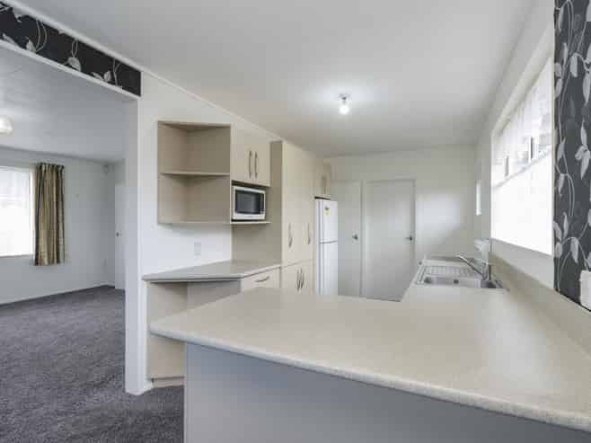 57 Lauder Crescent, Heidelberg