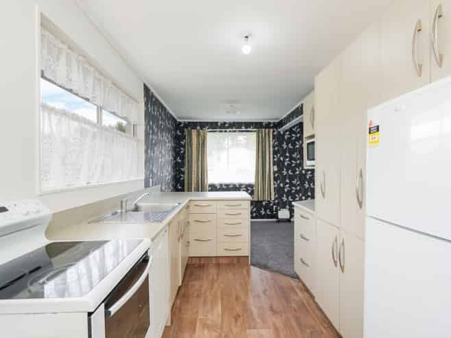 57 Lauder Crescent, Heidelberg