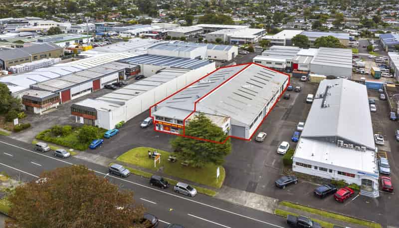 54 and 56 Ben Lomond Crescent, Pakuranga