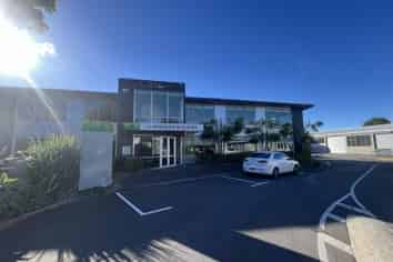 Premium Office Penrose 1,077sqm + Parking