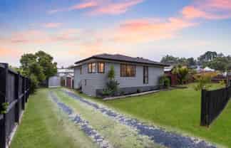 21  Fitzherbert Ave , West Harbour