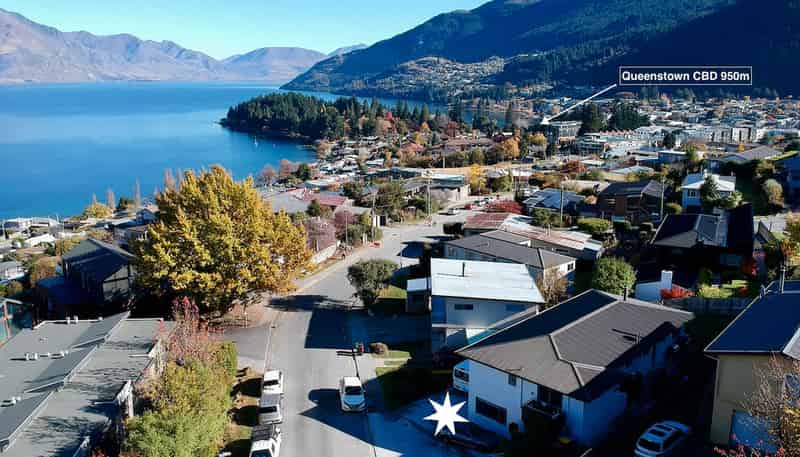 18 Panorama Terrace, QUEENSTOWN HILL