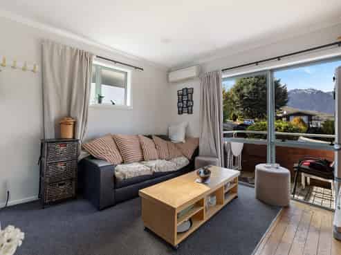 18 Panorama Terrace, QUEENSTOWN HILL