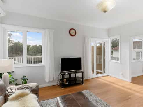 6 Martin Avenue, Mount Albert