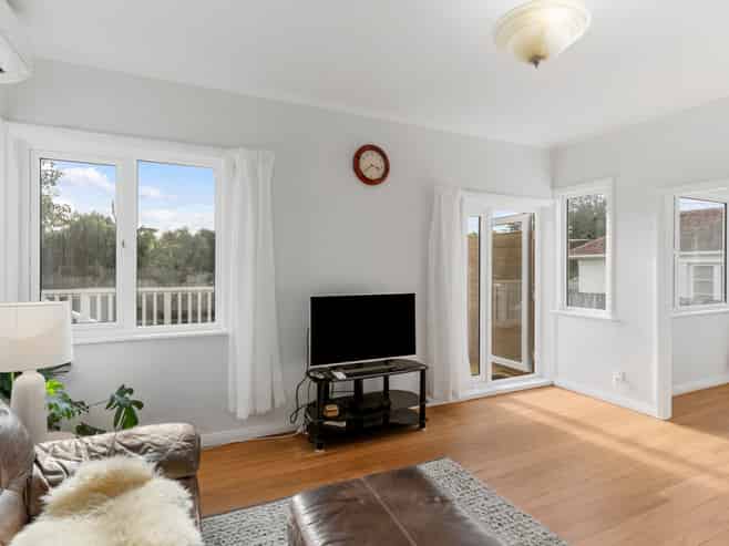 6 Martin Avenue, Mount Albert