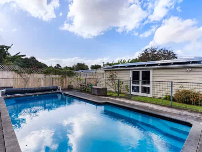 6 Martin Avenue, Mount Albert