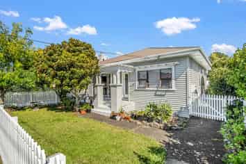 19 Ennismore Road, Mount Albert