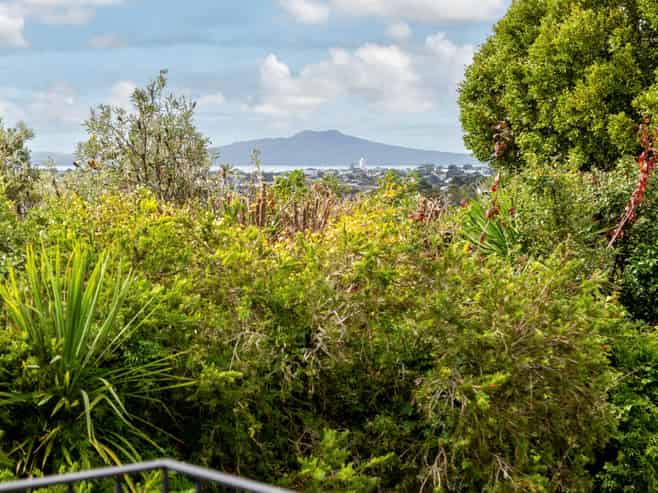 1/617 Glenfield Road, Glenfield