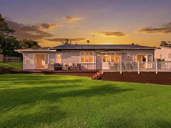 13 Eastvale Close, Greenhithe