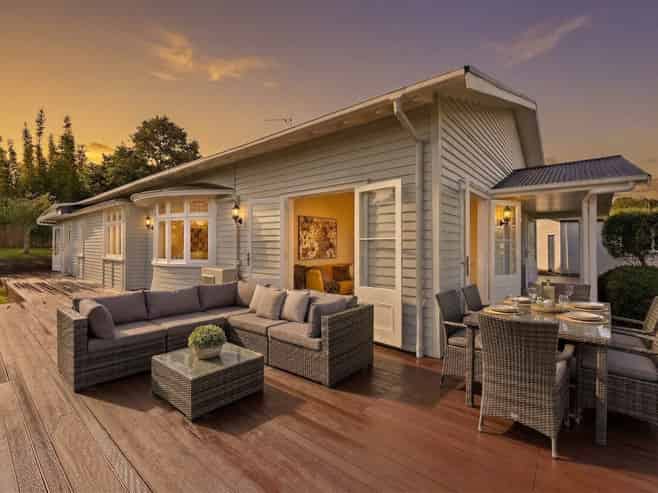 13 Eastvale Close, Greenhithe