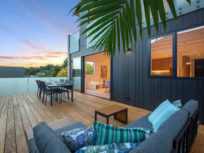 8A Serrata Place, Browns Bay