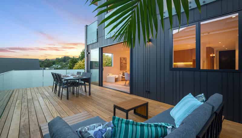 8A Serrata Place, Browns Bay