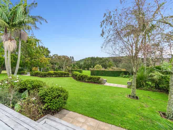 37 Hardens Lane, Paremoremo