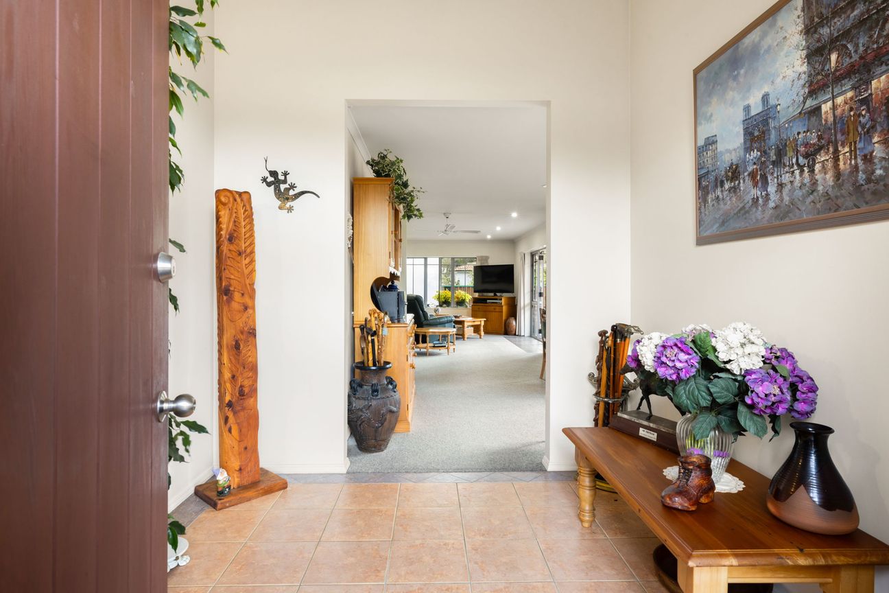 Immaculate, Private, Easy-Care – The Location! - Widok 2
