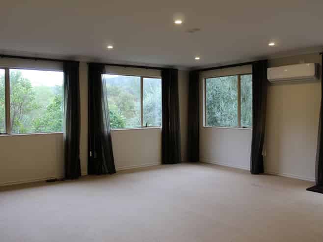 10 Summerfield Lane, Albany