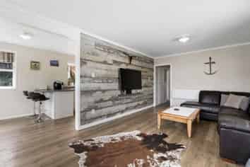 270A Sunset Road, Sunnybrook